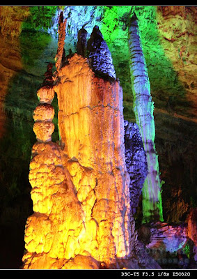 Image 23: http://farm1.static.flickr.com/164/370806392_c0573aa420.jpg?v=0